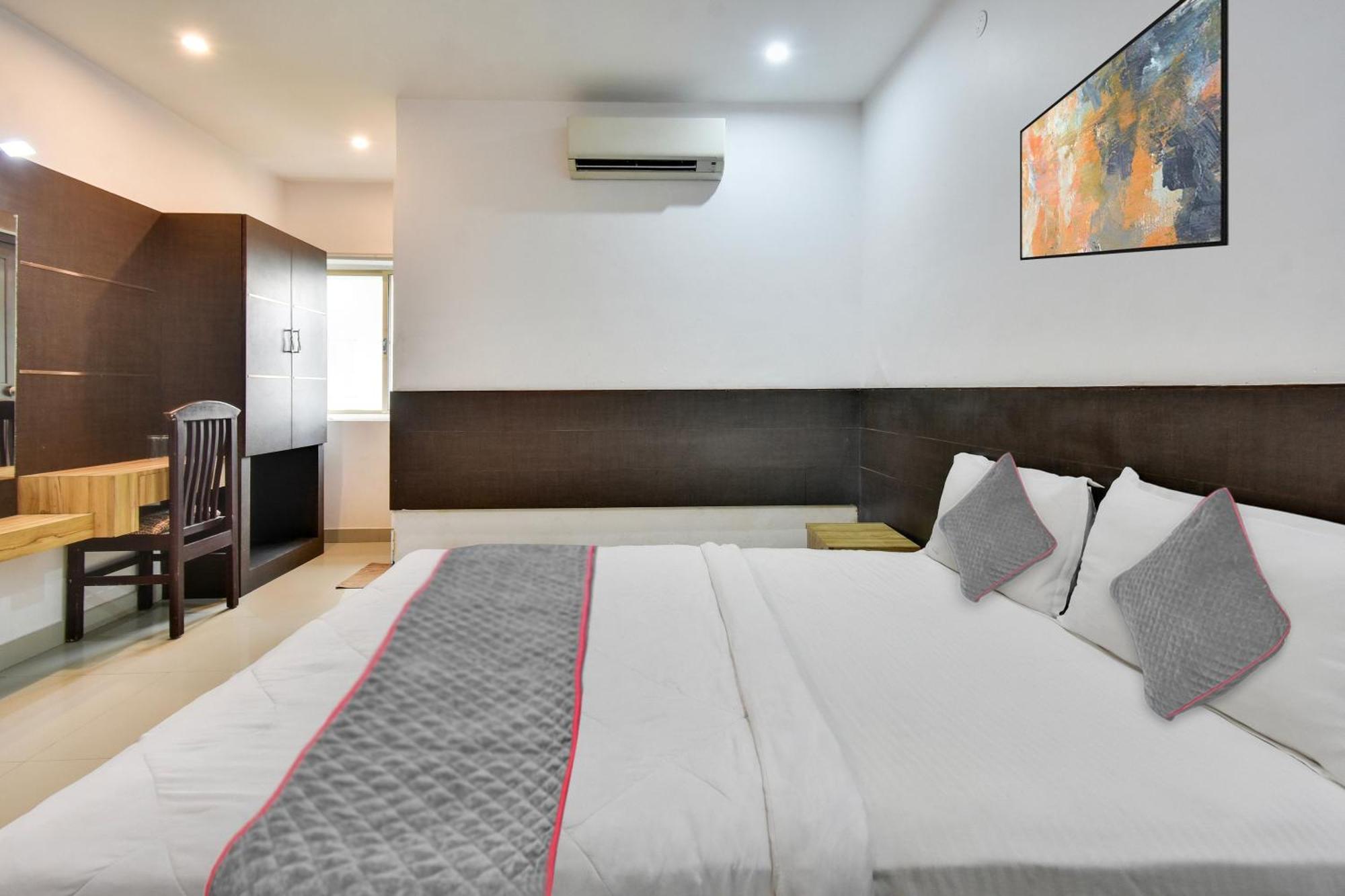Hotel Collection O Elite Residency à Chennai Extérieur photo